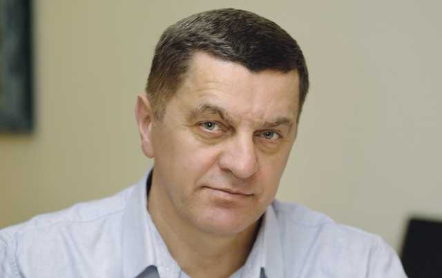 Кто такой Олег Катющенко и почему развесили борды «Россия — главный стратегический партнер!» с его именем