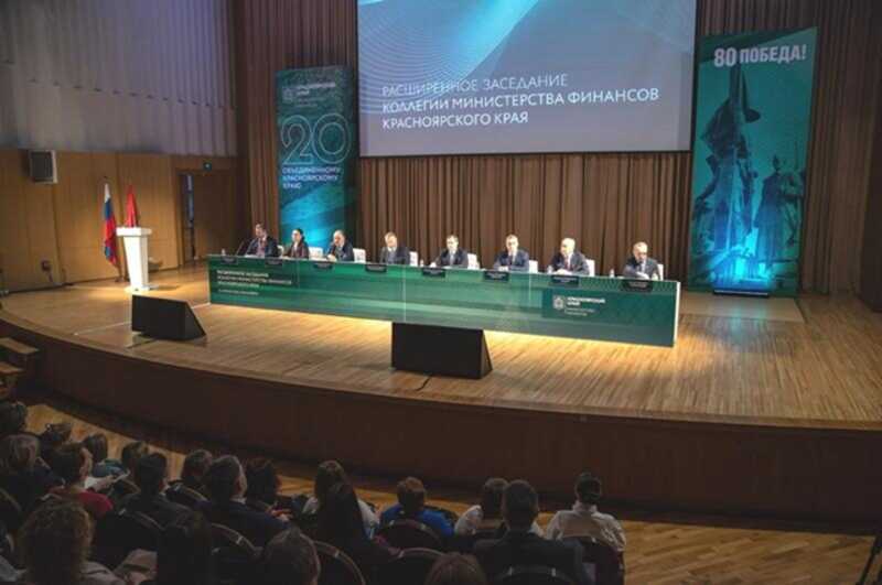 В Красноярске обнаружены нарушения на сумму 2,9 миллиарда рублей, несмотря на «положительные» отчёты государственных служащих