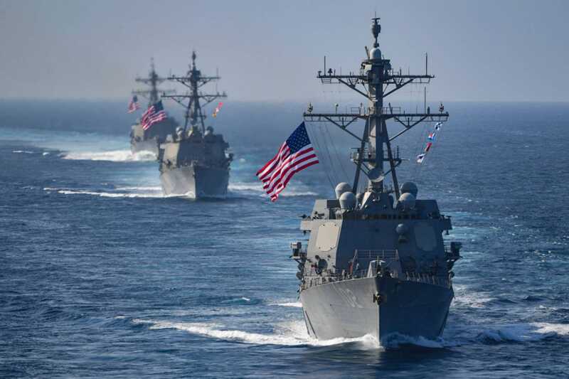 Американские военные корабли направляются в регион Ближнего Востока