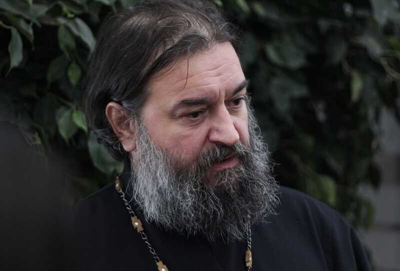 Протоирей Андрей Ткачёв призвал вдов «похоронить сердце» вместе с мужем