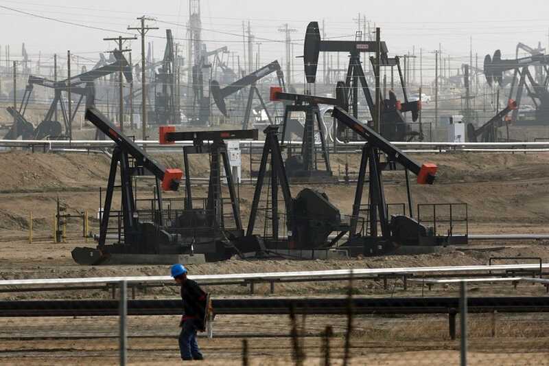 Рынок нефти обвалился на фоне эскалации конфликтов на Ближнем Востоке