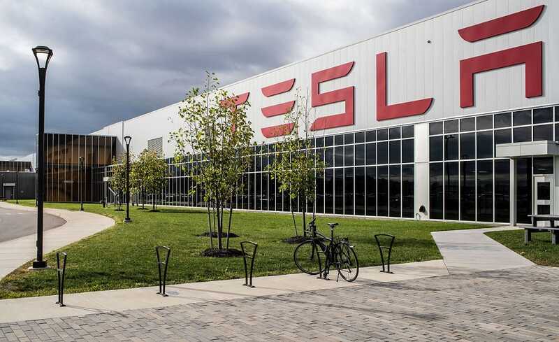 Рост продаж электромобилей в Европе не помогает Tesla удержать позиции