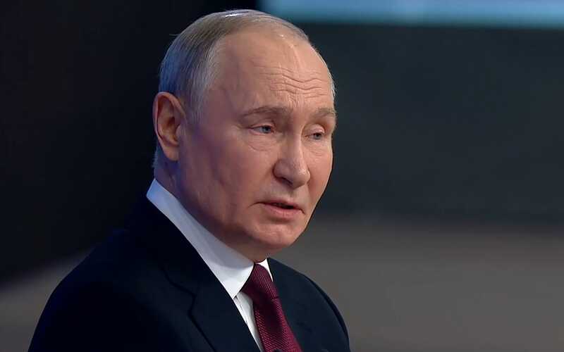 Путин заявил, что Россия должна "подтвердить" статус суверенной державы