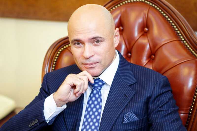 Особняк стоимостью 40 миллионов и база для охоты: каким образом Артамонов превратил государственное имущество в собственное загородное владение