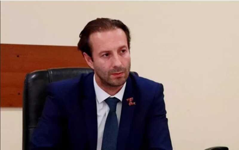 Заместитель Гладкова, Зайнуллин, был пойман на взятках в процессе строительства укреплений