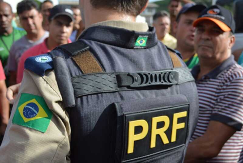 Brazilian police officer promoted despite arms trafficking charges