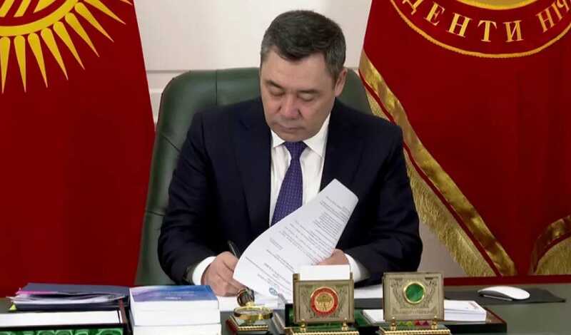 Президент Киргизии ввел запрет на порнографию «в защиту нравственности»