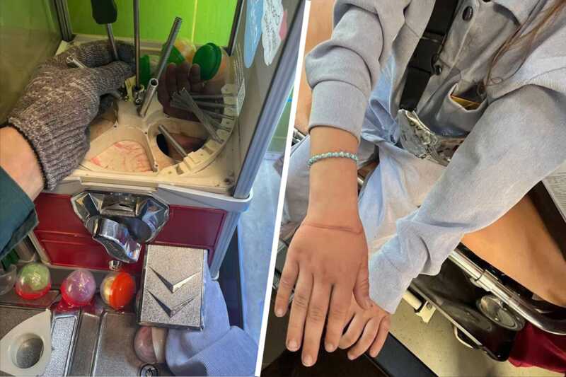 В Ульяновске девочка застряла, пытаясь достать приз из игрового автомата