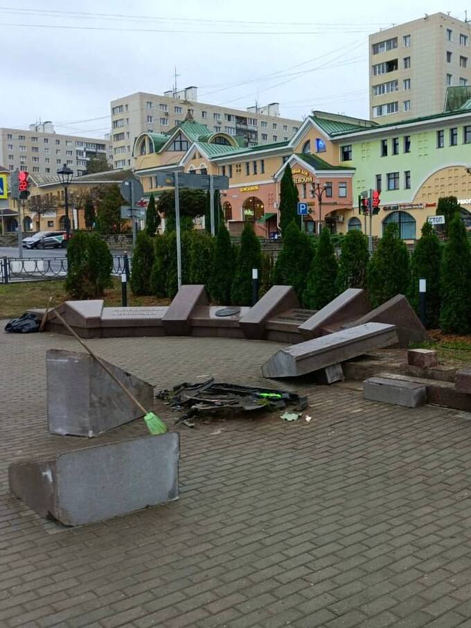 Полиция в Подмосковье выясняет обстоятельства ДТП с каршерингом, повредившим мемориал