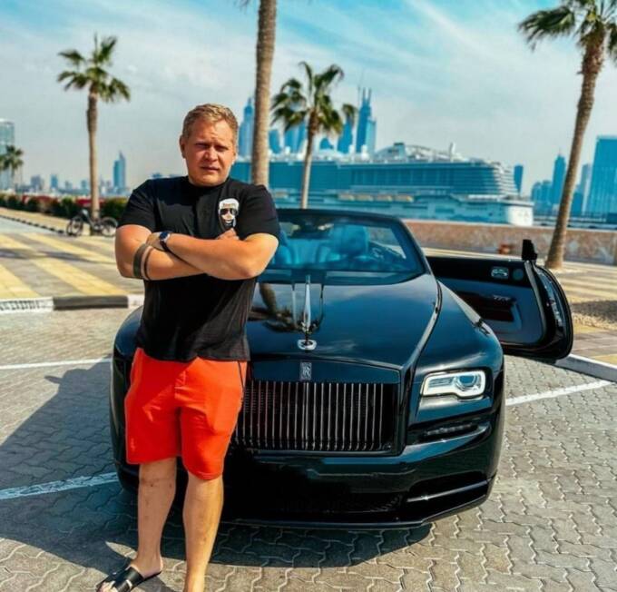 Грабители обокрали "богача", но увезли лишь дешевые украшения и подделки