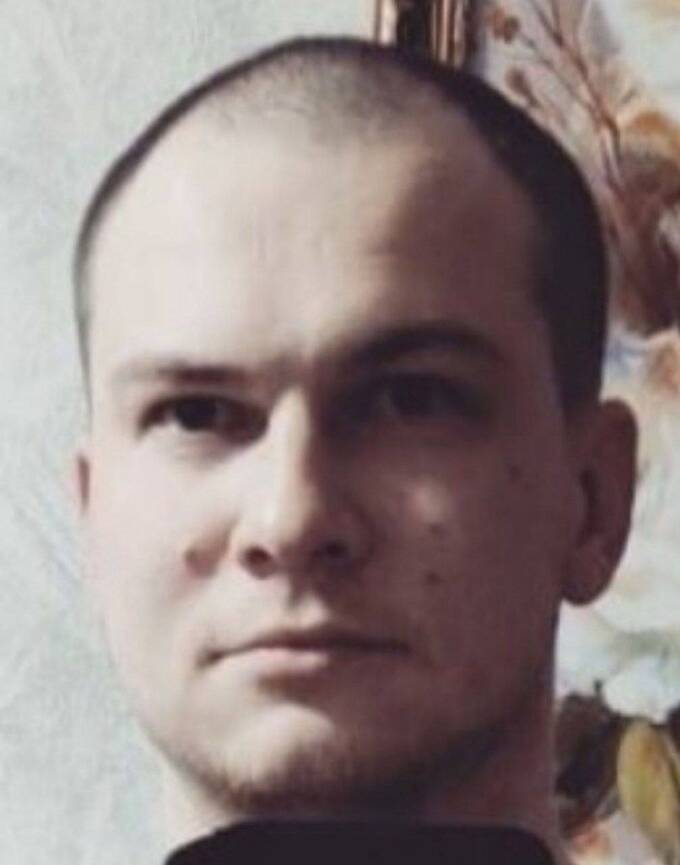 Полиция раскрыла личность мужчины, укравшего елку в центре Москвы tidtridhidkmp