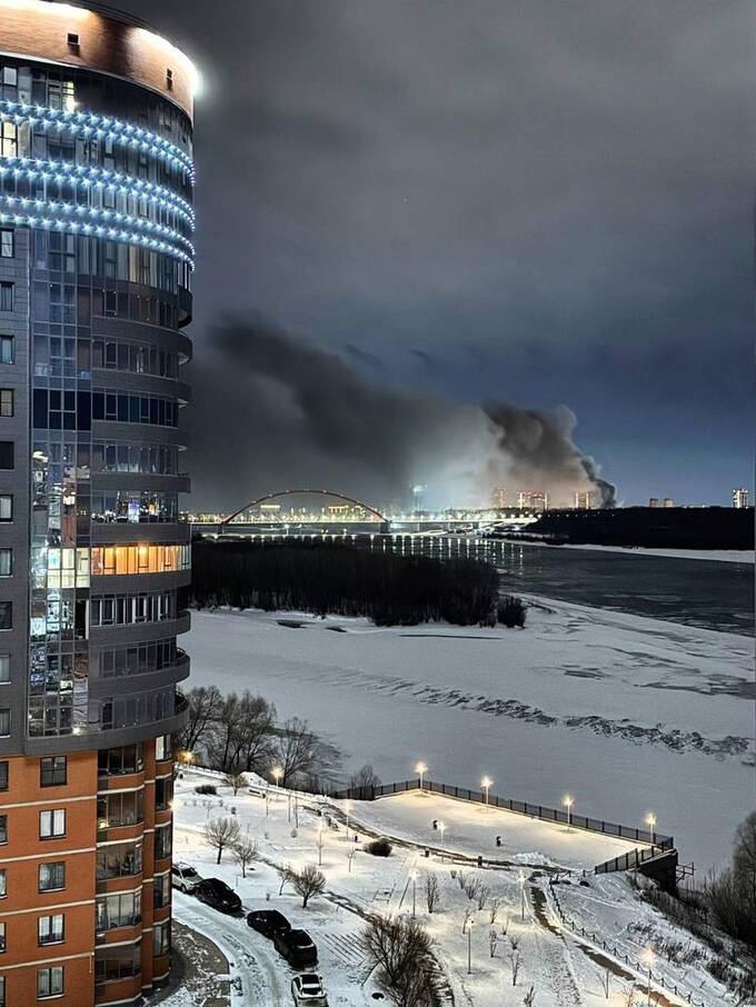 В Новосибирске произошел крупный пожар на складе