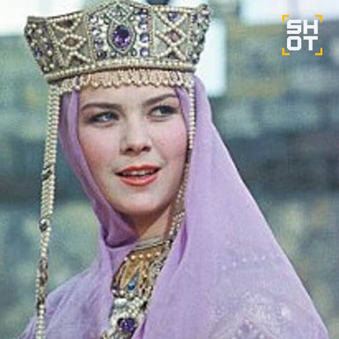 Звезда "Гусарской баллады" Лариса Голубкина борется с раком третьей степени