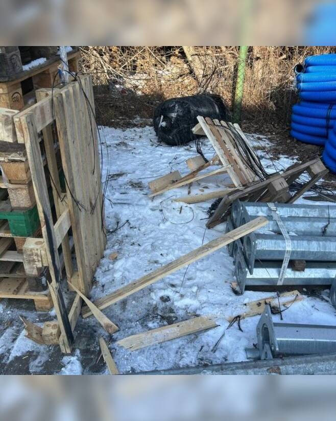 В Польше мужчина нашел обломки ракеты SpaceX у себя во дворе qhtidzxihziqutkmp