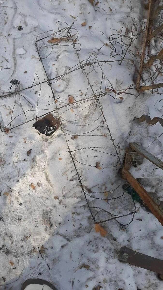 В Чите сожгли венки на могиле погибшего военного
