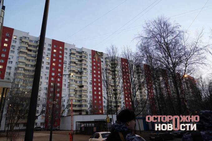 В Москве обломки беспилотника приземлились на жилое здание