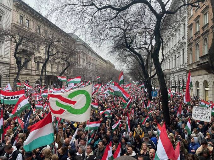В Будапеште начались протесты против премьера Виктора Орбана