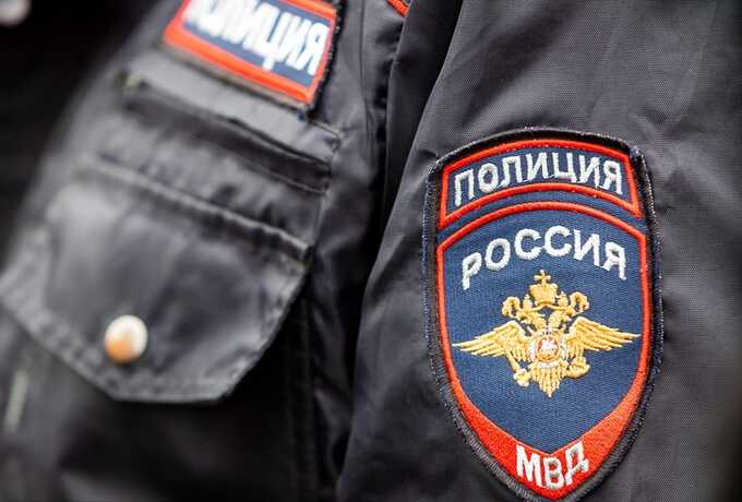 Нападение на инкассаторов в Орске — грабители ранили одного мужчину, забрали деньги и скрылись